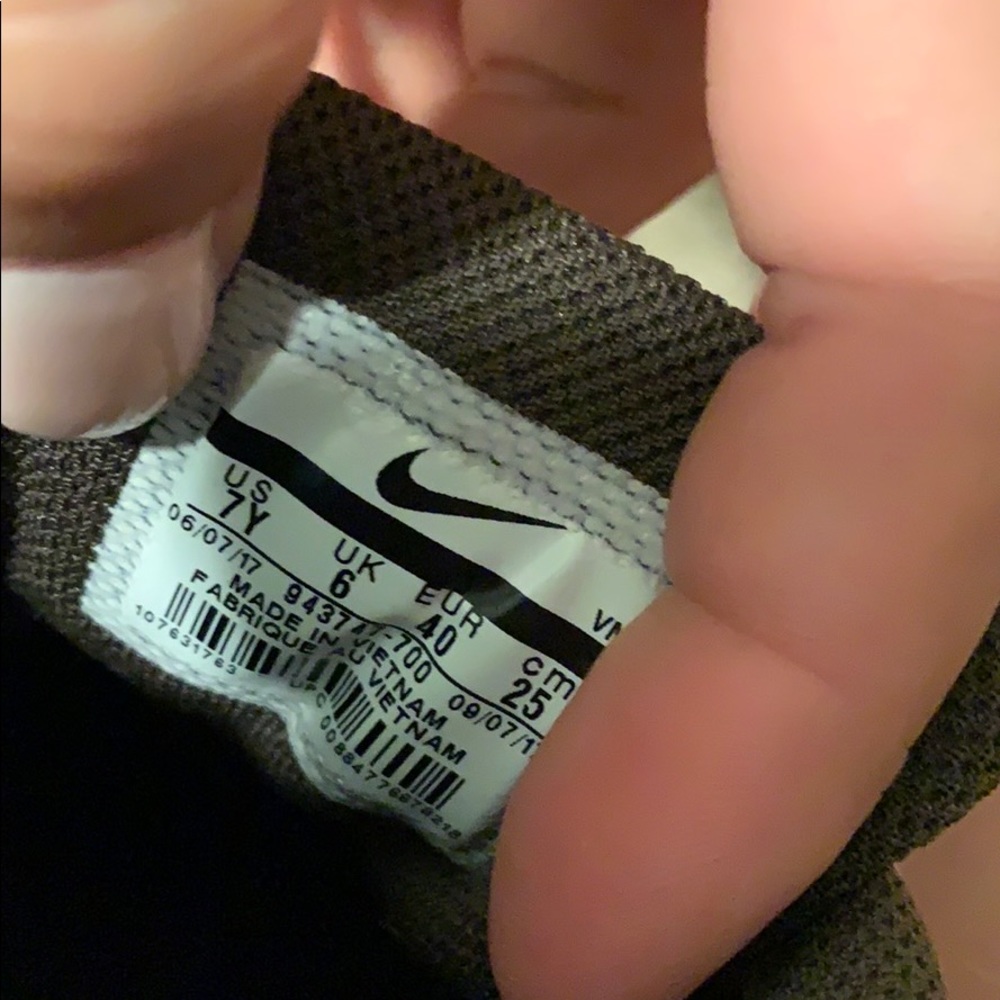 NIKE Air Max - Picture 5 of 5